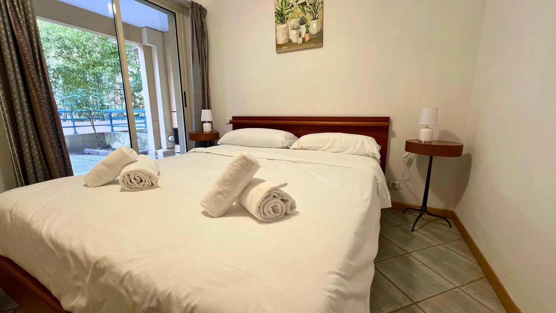 Magnificent Apartment With Garden On The Beach Roquebrune-Cap-Martin