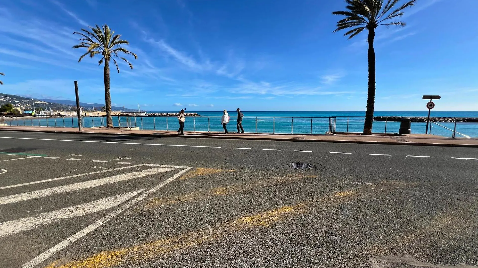 Magnificent Apartment With Garden On The Beach Roquebrune-Cap-Martin 0*,  France