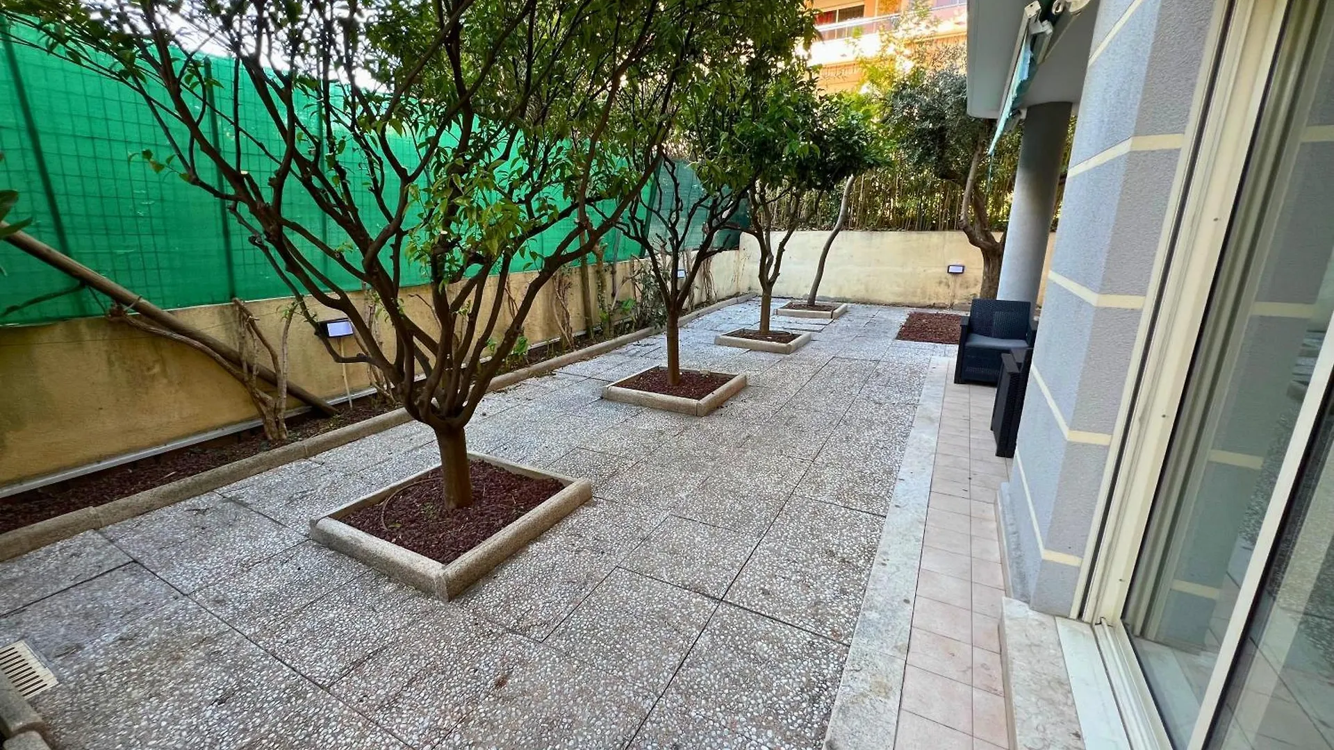 Magnificent Apartment With Garden On The Beach Roquebrune-Cap-Martin